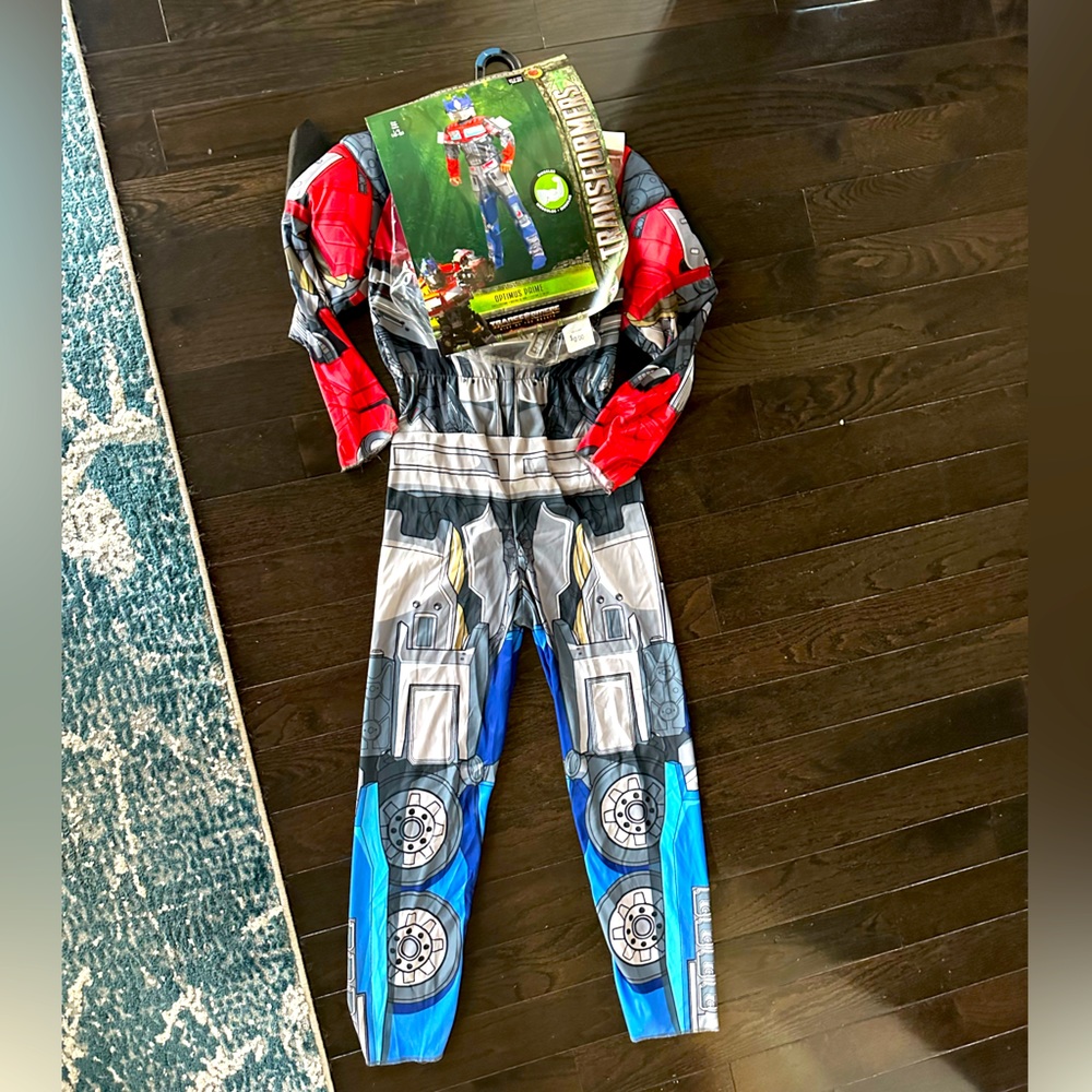 Brand new transformers costume. Optimus prime